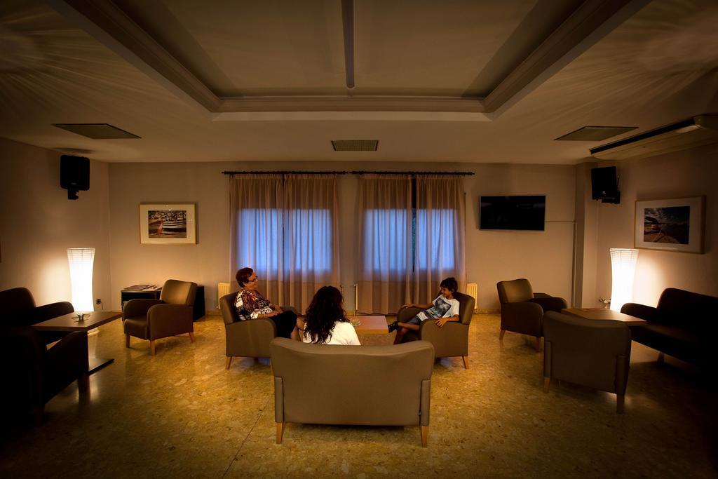 Hotel Beri Llança Eksteriør bilde