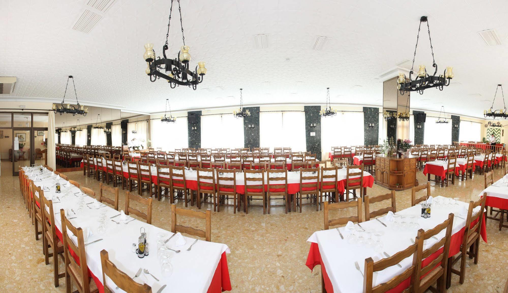 Hotel Beri Llança Eksteriør bilde