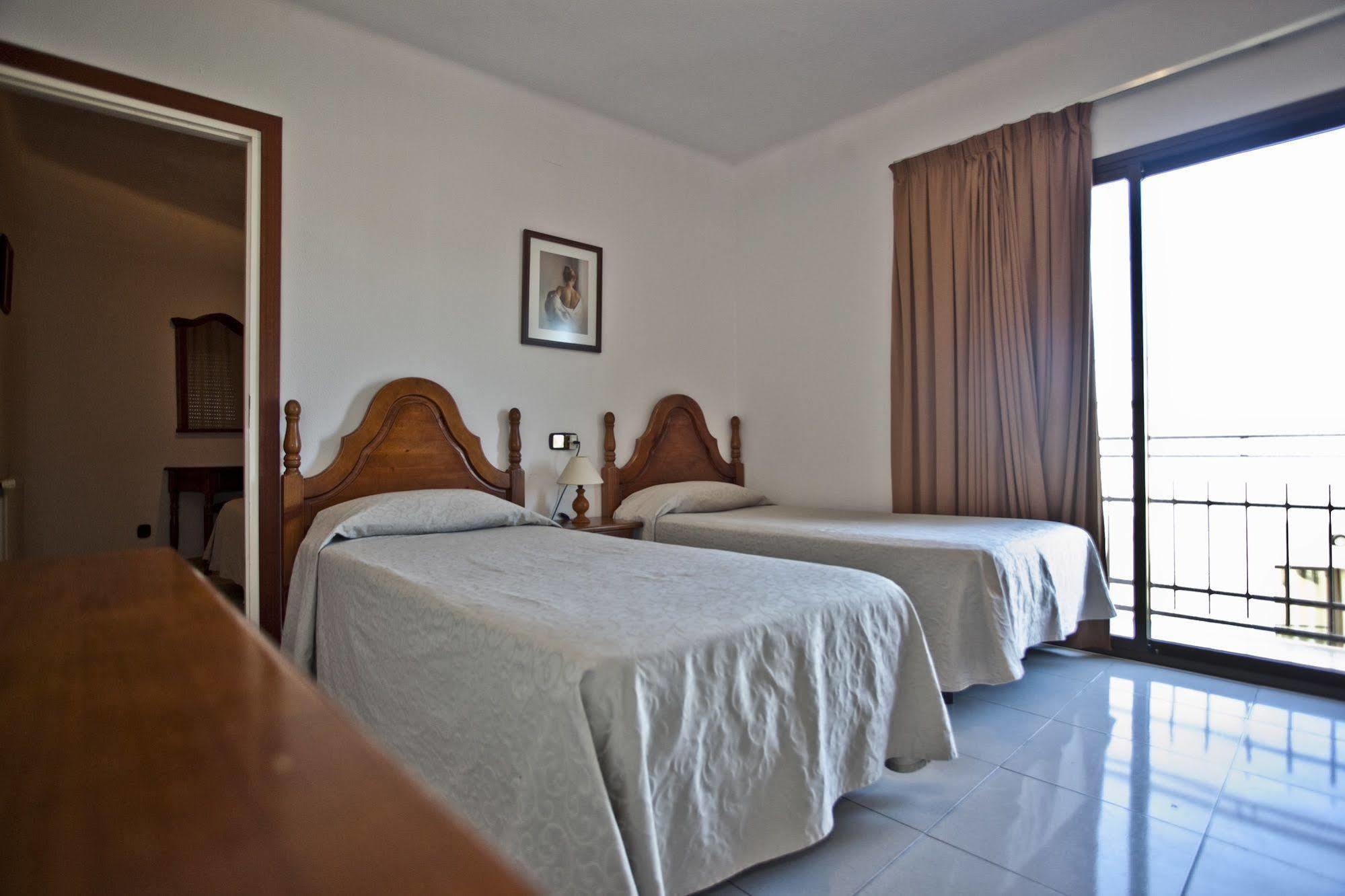 Hotel Beri Llança Eksteriør bilde
