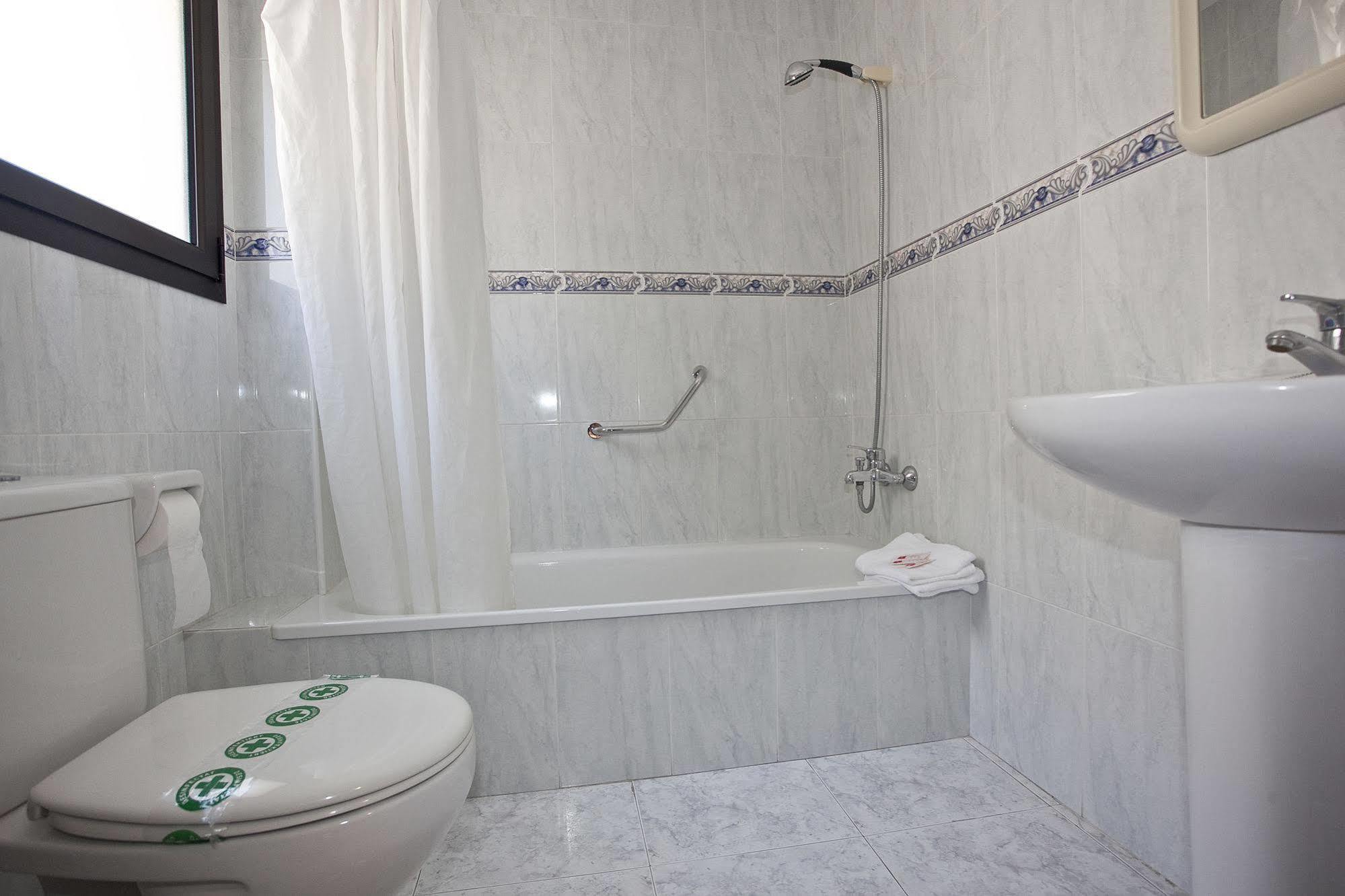 Hotel Beri Llança Eksteriør bilde