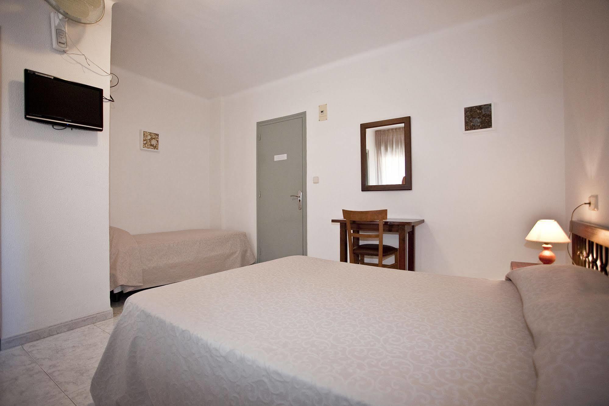 Hotel Beri Llança Eksteriør bilde